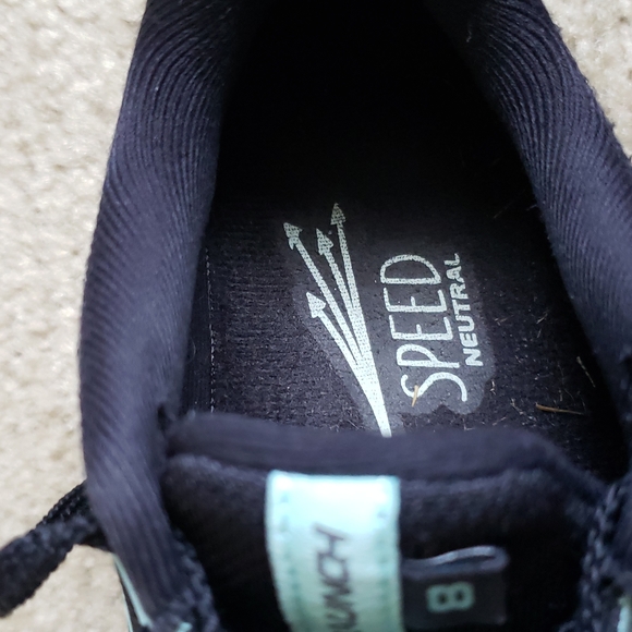 Brooks shoes - Picture 10 of 11